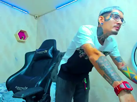 Boy_tatto77's cam snapshot