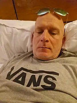 no_snitch_isoke's cam snapshot