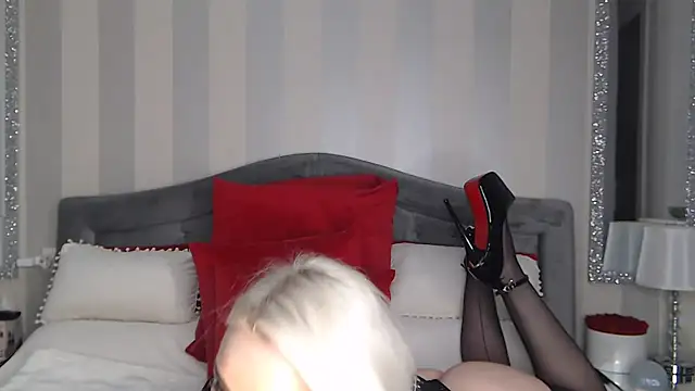 LuanaColucci's cam snapshot