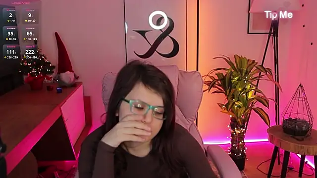 Ariell_Mini's cam snapshot