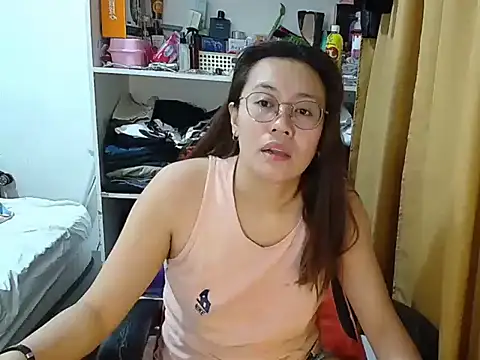 crizzybel's cam snapshot