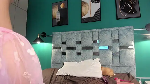 MAVIE_IVANOVA's cam snapshot