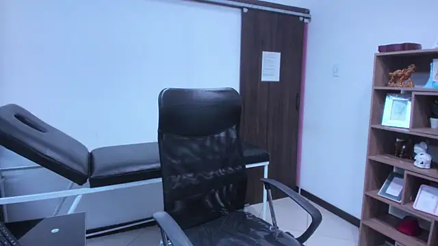 LeilaSmith_'s cam snapshot