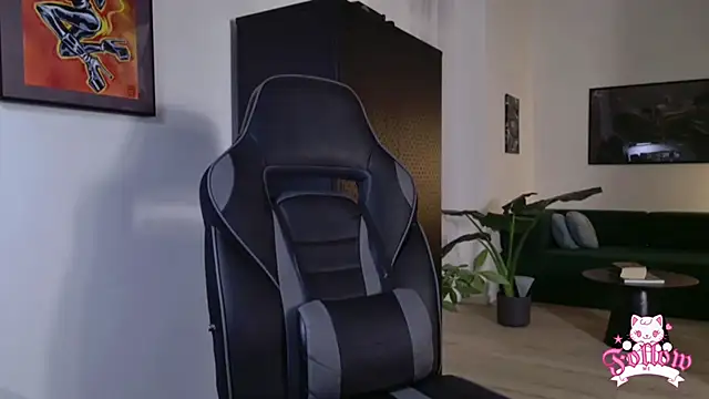 Rubbernina live sex cam