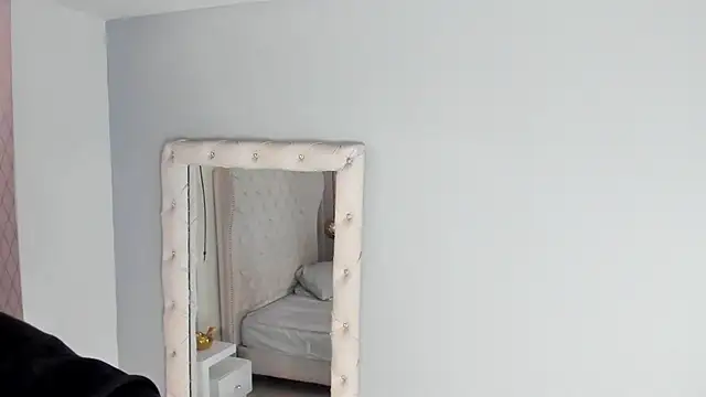 Lucii_fer_ live sex cam