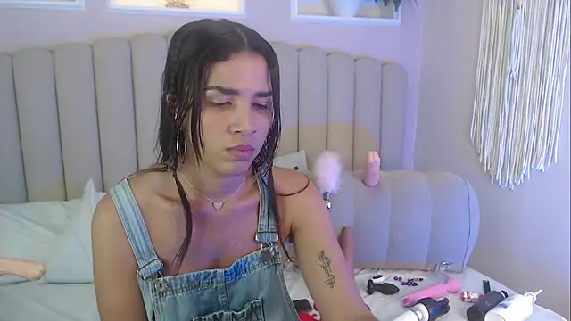 aleskaswarovski's cam snapshot