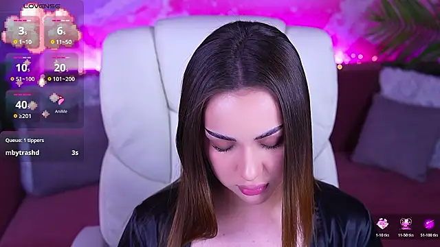 OliviaMoore_'s cam snapshot