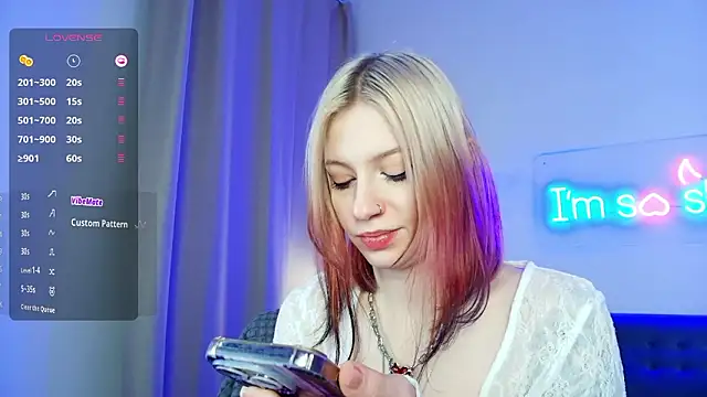 arielabradberry's cam snapshot