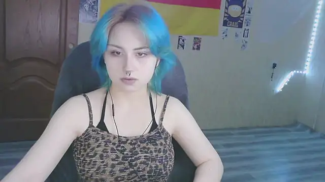 LeisaHopperstad's cam snapshot