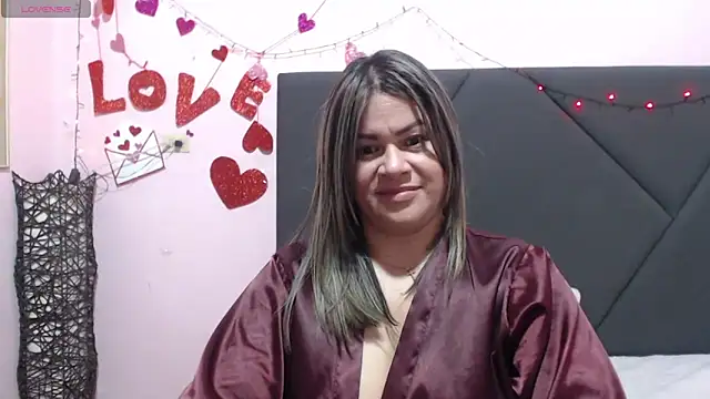 pamela_echeverria's cam snapshot