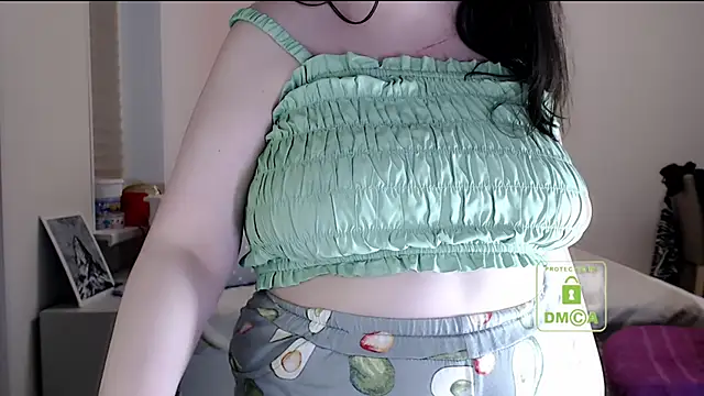 cute_and_hot's cam snapshot