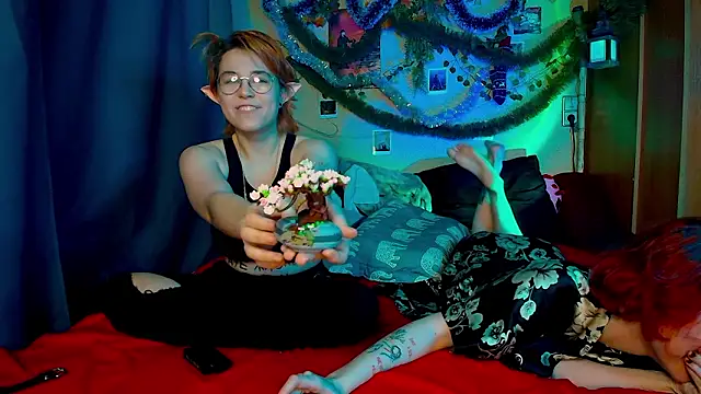 TrickyKitsune's cam snapshot