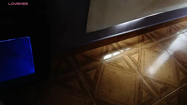 _Caroline34's cam snapshot