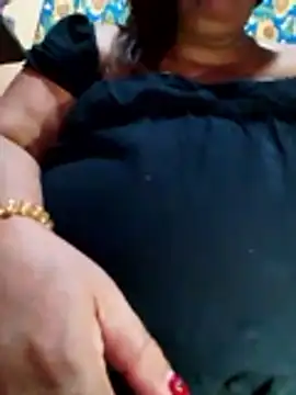 Huge_mama69's cam snapshot