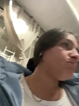 Alyha_Cortes's cam snapshot