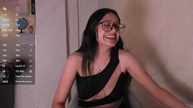 NiccolleHall's cam snapshot