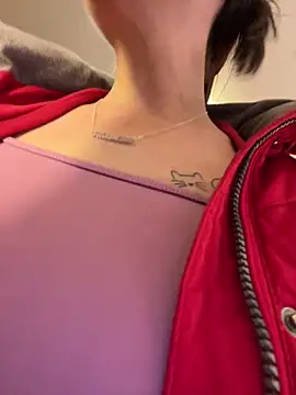 NataKitten live sex cam