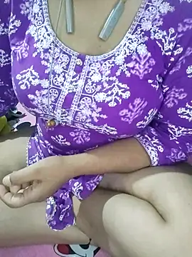 reena_hotry's cam snapshot