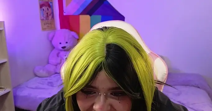 NekoWaifu's cam snapshot