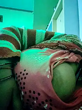 Priyanka_babygirl's cam snapshot