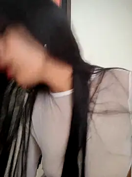 Astrid-- live sex cam