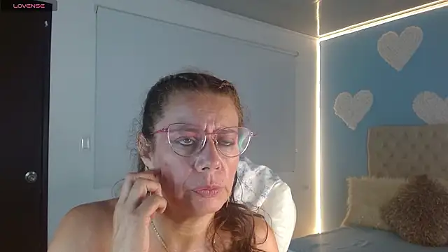 channelsmith_55's cam snapshot