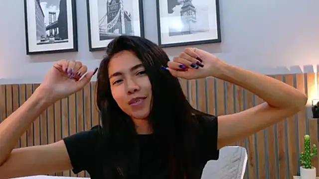 luna_roja25's cam snapshot