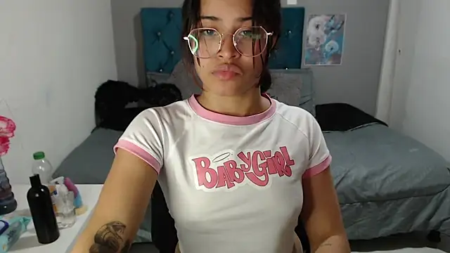 mia_sexgirl's cam snapshot