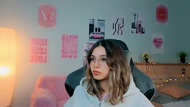 dinnerwithflowers's cam snapshot