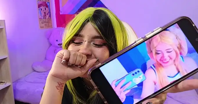 NekoWaifu's cam snapshot