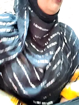 Indian-Nazia's cam snapshot