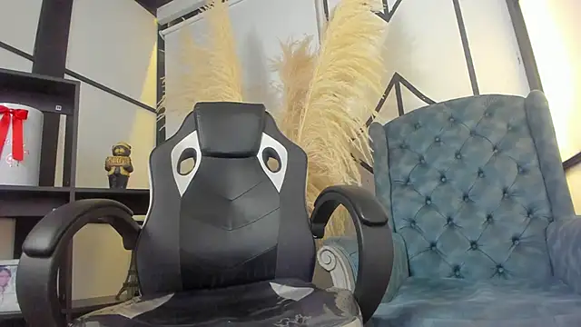 CatalinaMartinezz_'s cam snapshot