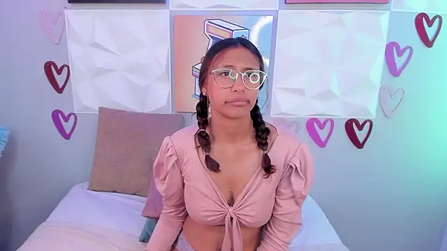 maya_cardona's cam snapshot