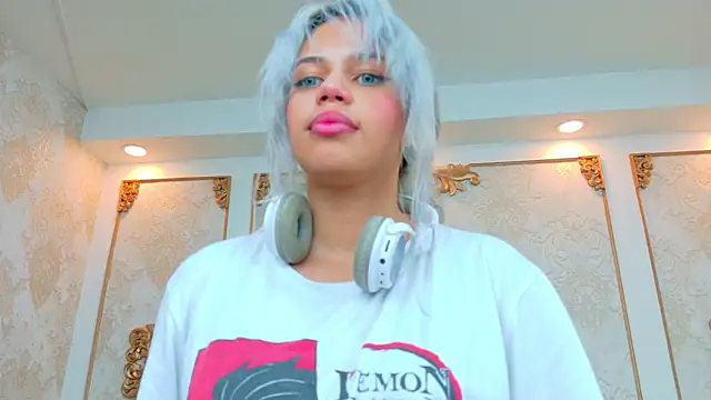 AlanaHouston's cam snapshot