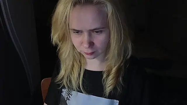 Riley_Roo's cam snapshot