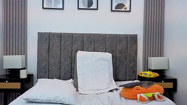 Luciana_Ortiz1's cam snapshot