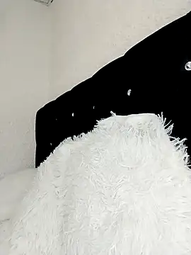 ElizabethWeil's cam snapshot