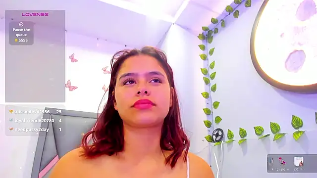 Sofia_villareal's cam snapshot