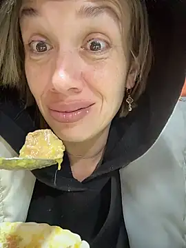 MAGDALAKOVANOVA's cam snapshot