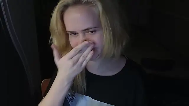 Riley_Roo's cam snapshot