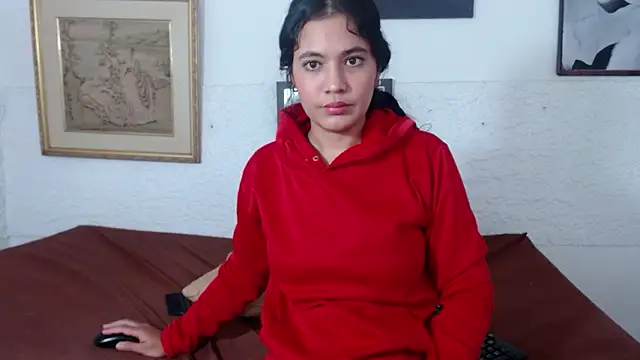 JulianaLopera1 live sex cam