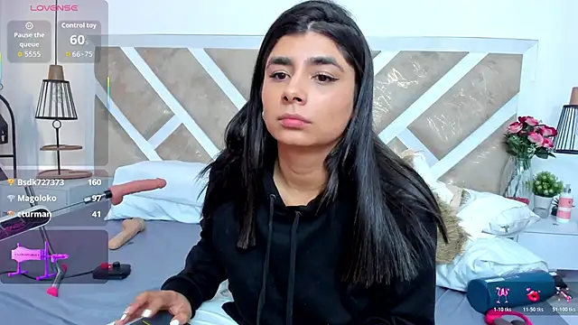 ZiaCalifa live sex cam