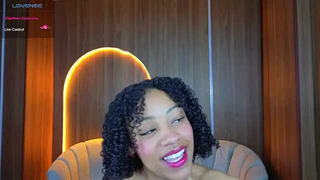 Violeth_b's cam snapshot