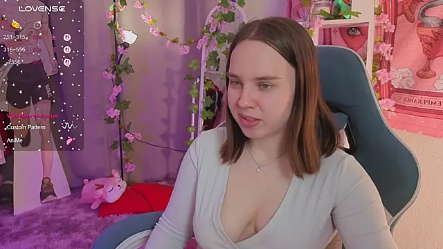 lunalyna's cam snapshot