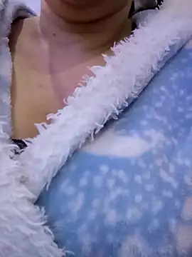 Rouzalinda_1's cam snapshot