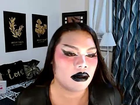 TSbrianaHugeCock's cam snapshot