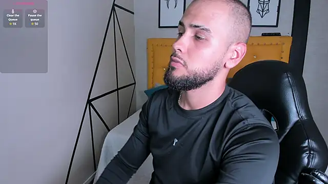 Marcus_Soler live sex cam