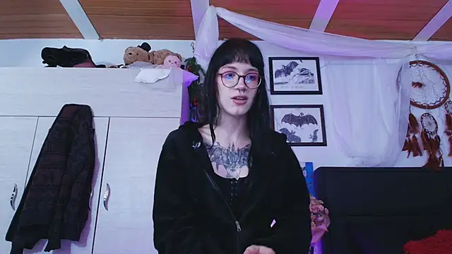 bathory_vamps live sex cam