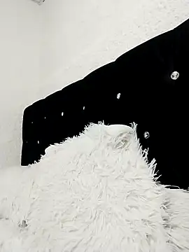 ElizabethWeil's cam snapshot