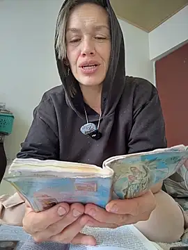 MAGDALAKOVANOVA's cam snapshot